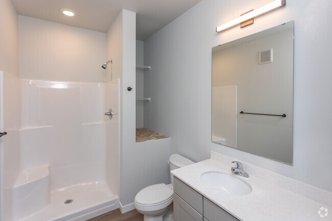 1BR, 1BA, Astrid - 619SF - Bathroom - MAKT at EOLA