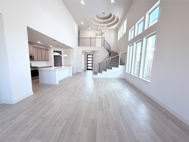 Building Photo - 31174 Riley Hts Dr