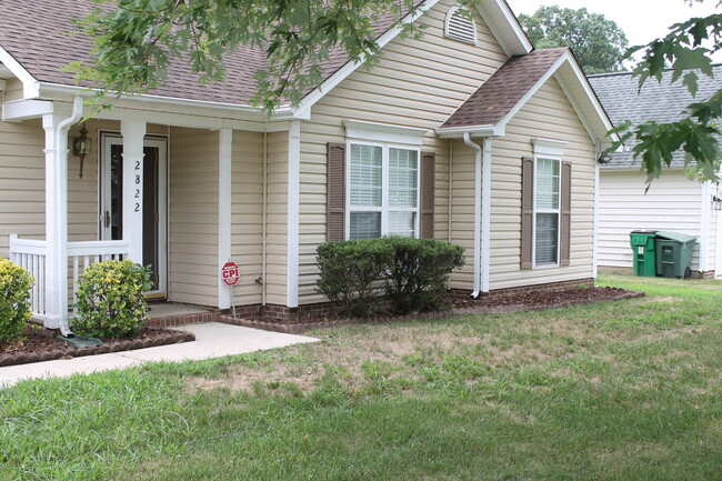 Building Photo - 2822 Emerald Meadow Ln