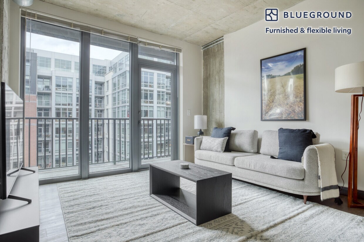 Foto principal - 625 H St NE
