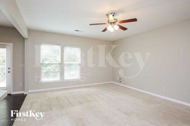 Foto del edificio - 1211 Image Ives Dr