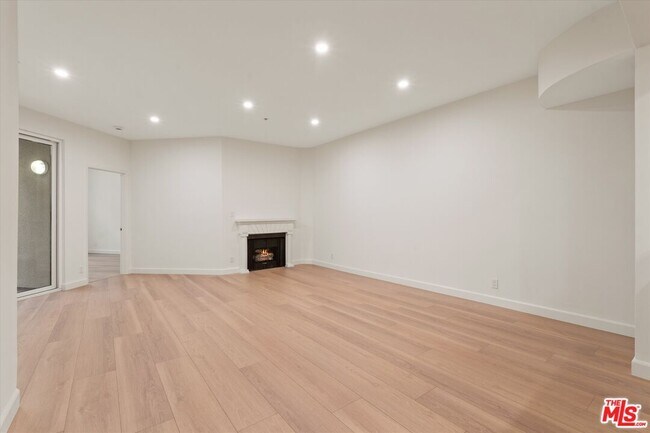Foto del edificio - 620 S Gramercy Pl