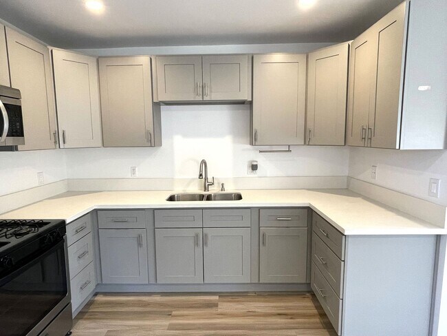Foto del edificio - NEW PRICE! Newly Constructed 2-Bedroom, 2-...