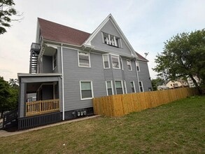 Building Photo - 2322-2324-2324 N 6th St