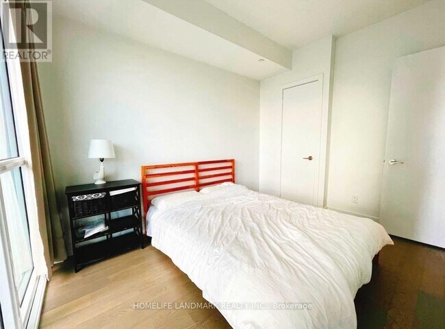 Photo du bâtiment - 7 Grenville St