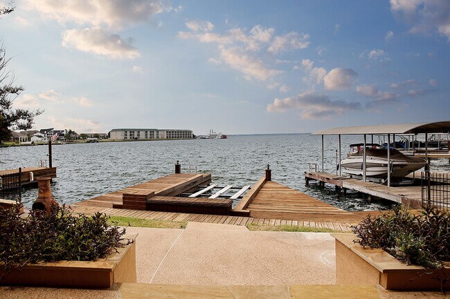 Foto del edificio - 7159 Kingston Cove Ln