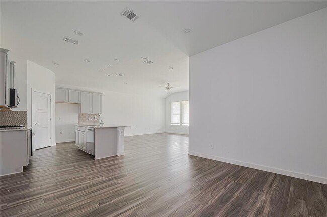 Building Photo - 133 Aurora Spgs Dr