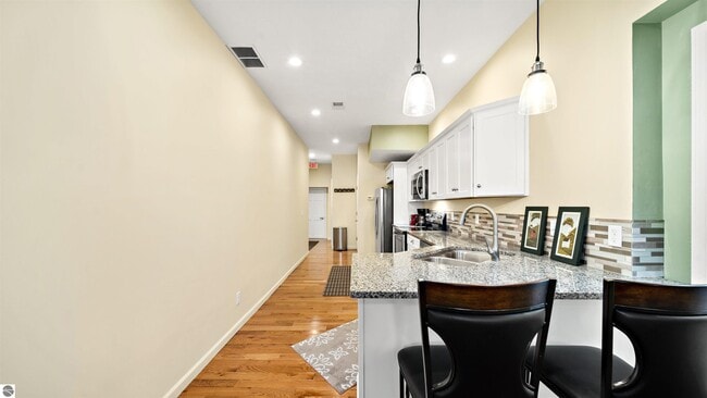 Foto del edificio - 201 River St