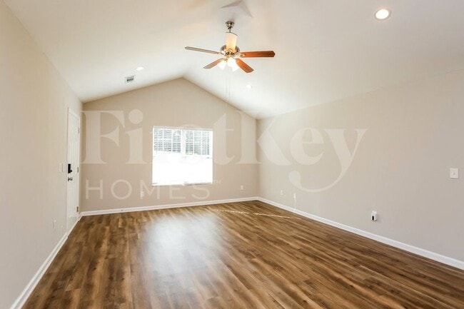 Foto del edificio - 294 Cedar Springs Ln