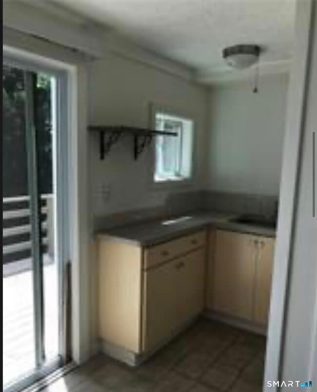 Building Photo - 7 Summit Ave