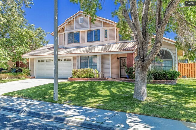 Building Photo - 4641 Cocina Ln