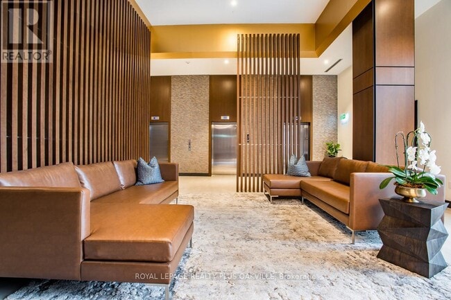 Building Photo - 133 Bronte Rd