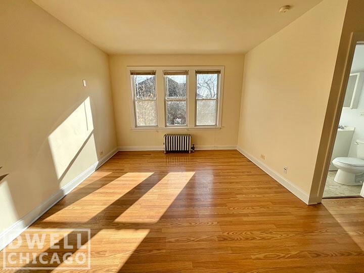 Primary Photo - 2606 N Kimball Ave