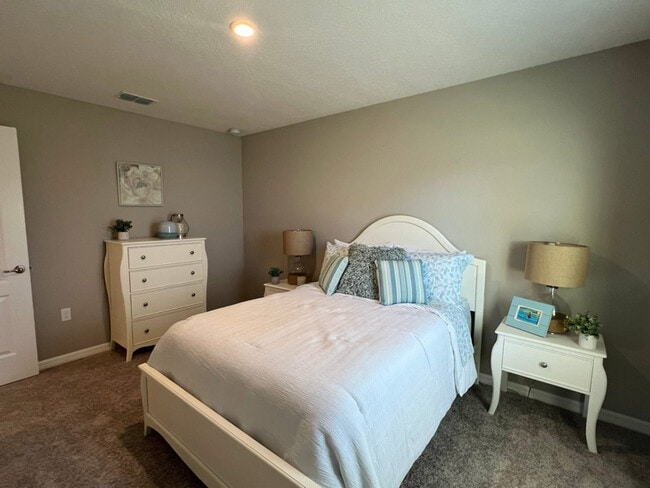 Building Photo - 4 Pritchard Dr