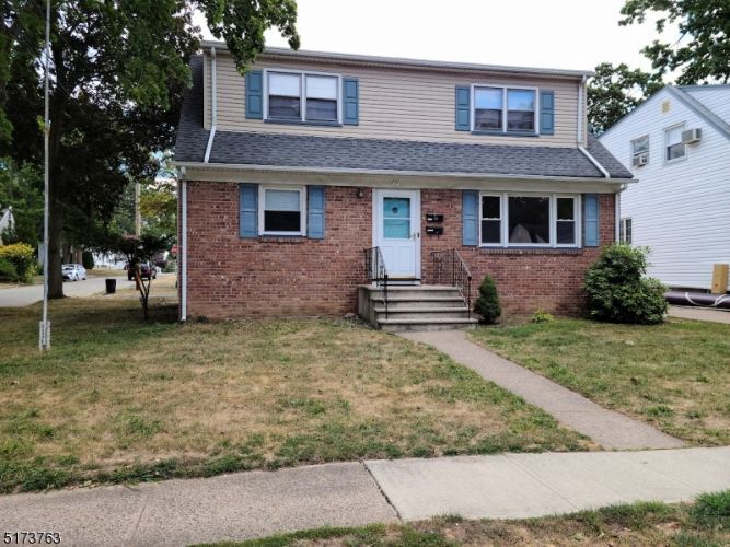 15 9th Ave, Hawthorne, NJ 07506 Room for Rent in Hawthorne, NJ