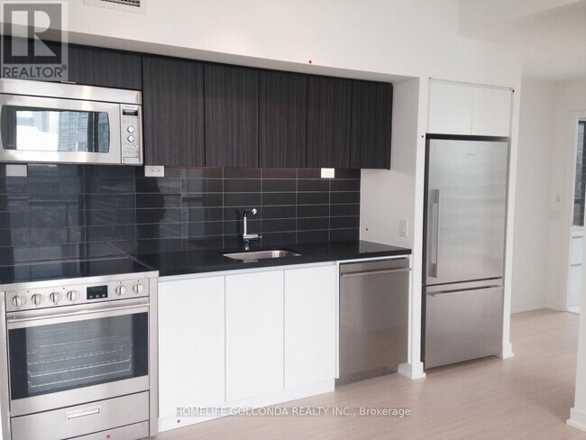 Building Photo - 85-1785 Queens Wharf Rd