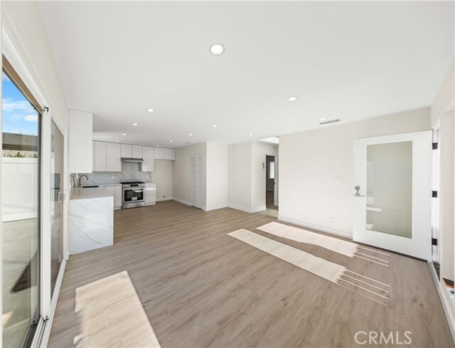 Foto del edificio - 8145 Morse Ave