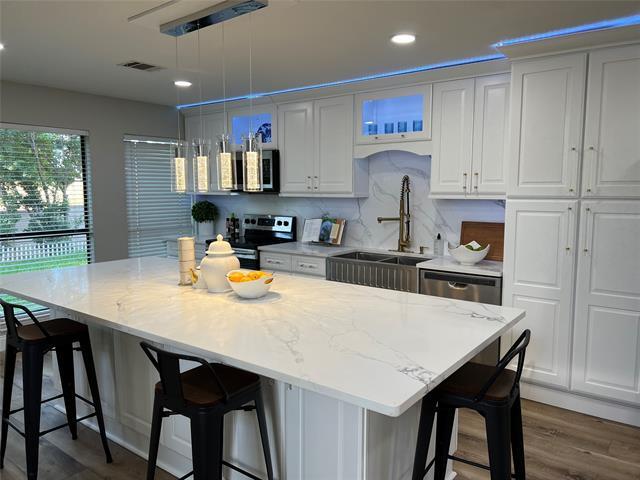 Foto del edificio - 4313 Kenwood Dr