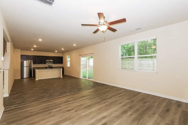 Building Photo - 203 Hamilton Pointe Dr