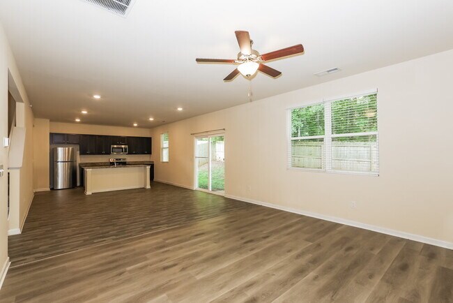 Foto del edificio - 203 Hamilton Pointe Dr