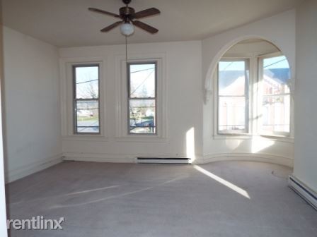 Building Photo - 2 br, 1 bath  - 256 S Market St Apt 204