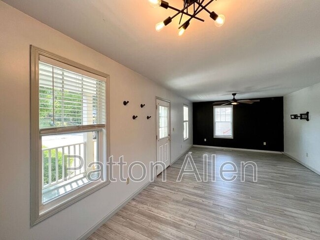 Building Photo - 130 Warren Haynes Dr