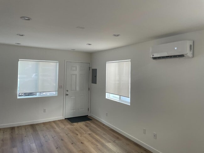 Foto del edificio - 5550 Sierra Vista Ave