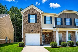 Building Photo - 1545 Iris Walk
