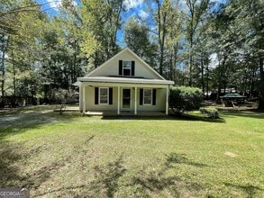 Building Photo - 61 Clearwater Rd