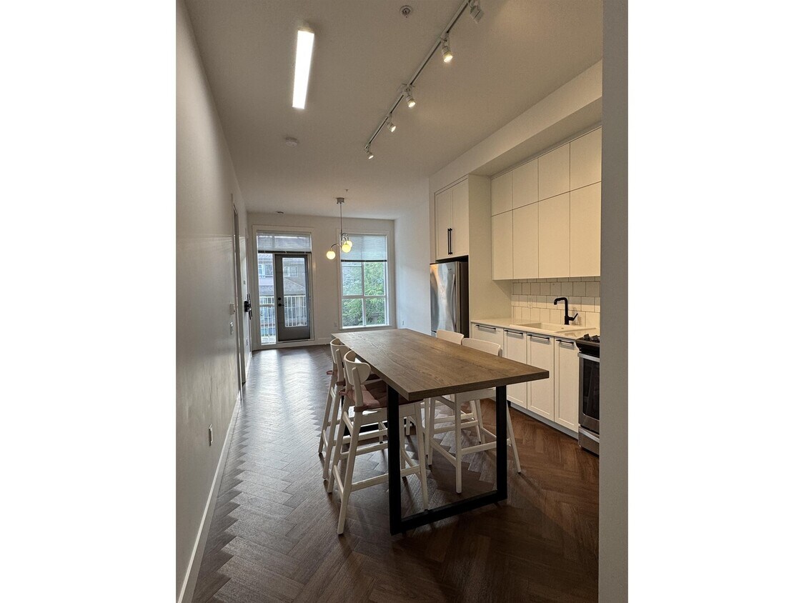 Photo principale - 14968-101A 101a Ave