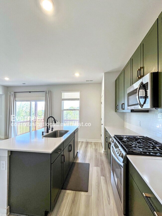 Foto del edificio - 506 Lyness Dr