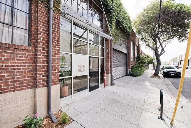 Foto del edificio - 4300 Horton St