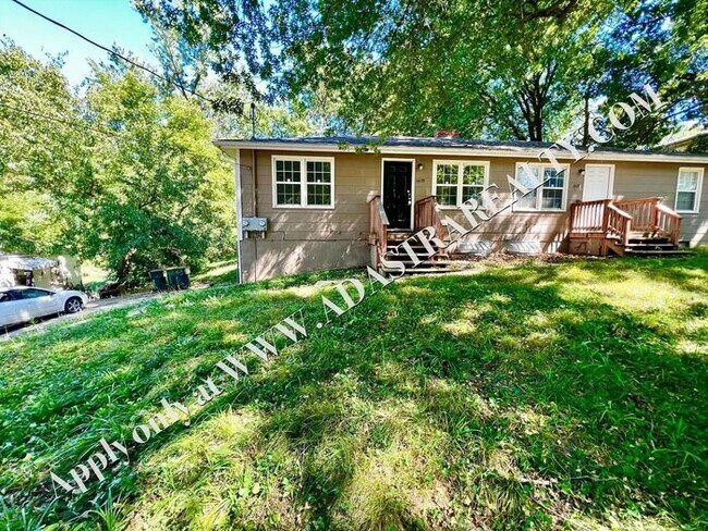 Foto del edificio - Cozy 2 Bed 1 Bath Duplex in Independence-A...
