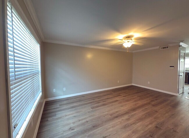 Foto del edificio - 2 Bedroom/11.5 Bath Dallas Townhome