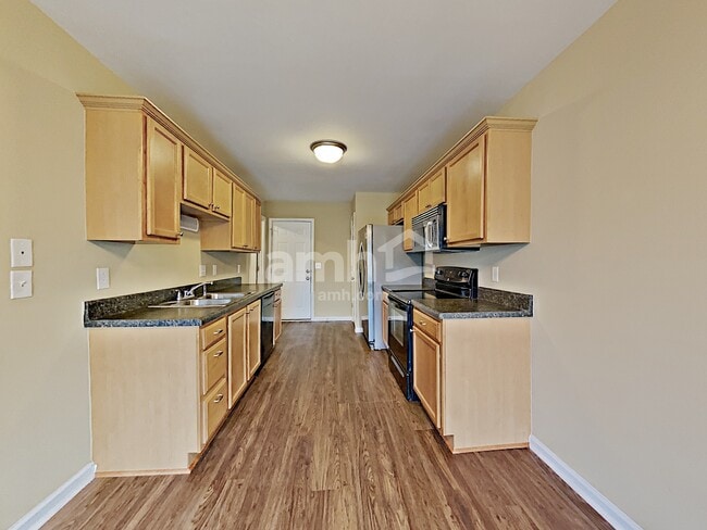 Building Photo - 1262 Lasalle Dr