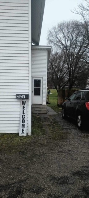 Primary Photo - 227 Hathaway St