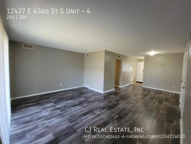 Foto del edificio - 12427 East 43rd St S
