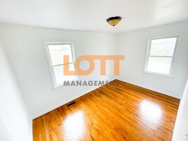 Building Photo - 104A Monaview Cir