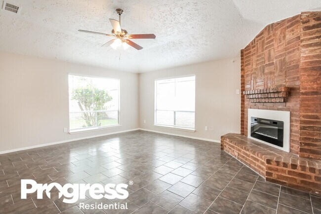 Building Photo - 3915 Vineyard Dr
