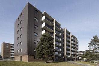 Building Photo - 1475 Bloor Street