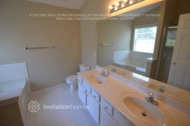 Building Photo - 975 James Ridge Dr