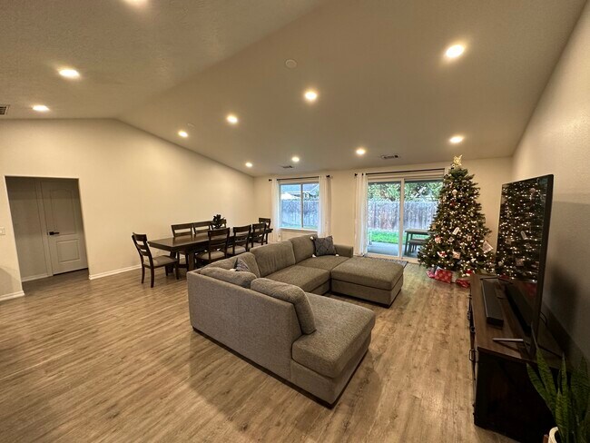 Foto del edificio - 1515 W Harbeck Rd