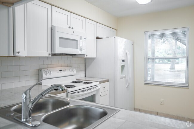 2 habitaciones, 2 baños - 750 pies cuadrados - Cocina - Belcher Park Apartments-Rent Specials Offered