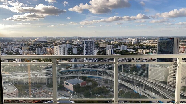 Foto del edificio - 90 SW 3rd St