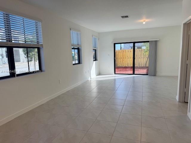 Foto del edificio - 1596 NE 3rd Ave