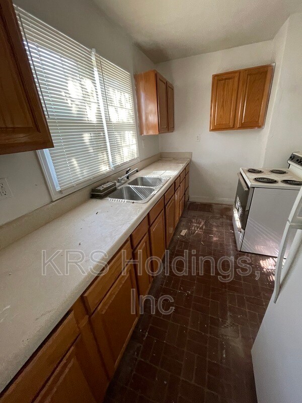 Building Photo - 7428 Fenner St