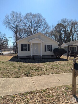 Building Photo - 328 Honeywood Ave