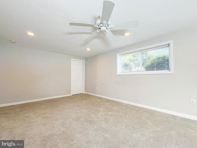 Building Photo - 2605 Redmiles Dr