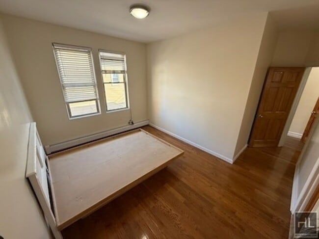 Foto del edificio - 102 STREET