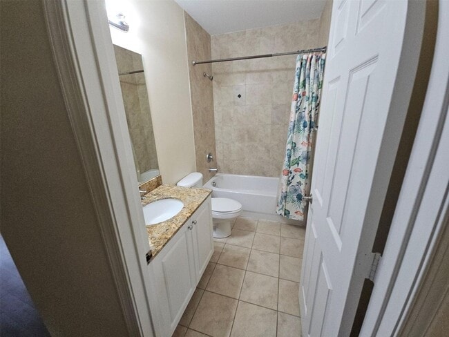 Foto del edificio - 6185 Laurel Ln